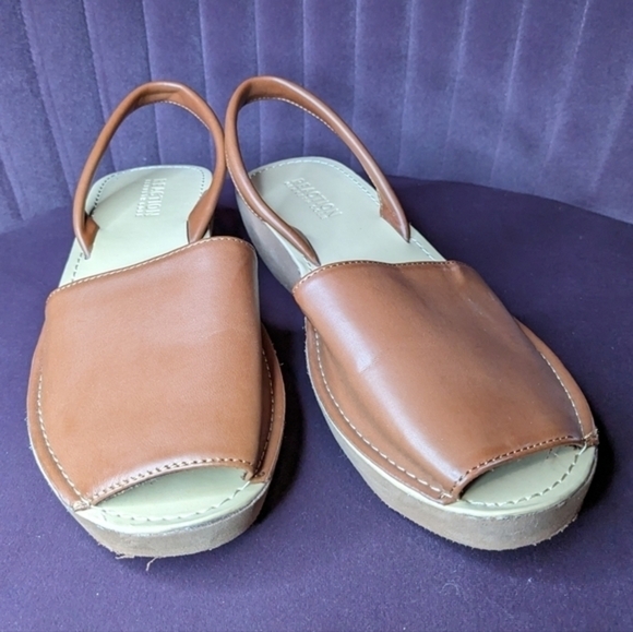 Kenneth Cole Reaction Size 7 Brown Open Toe Sandals‎ w/ Back Strap - Picture 2 of 8